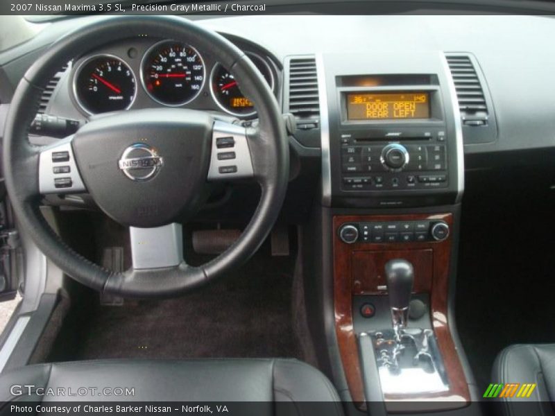 Dashboard of 2007 Maxima 3.5 SL
