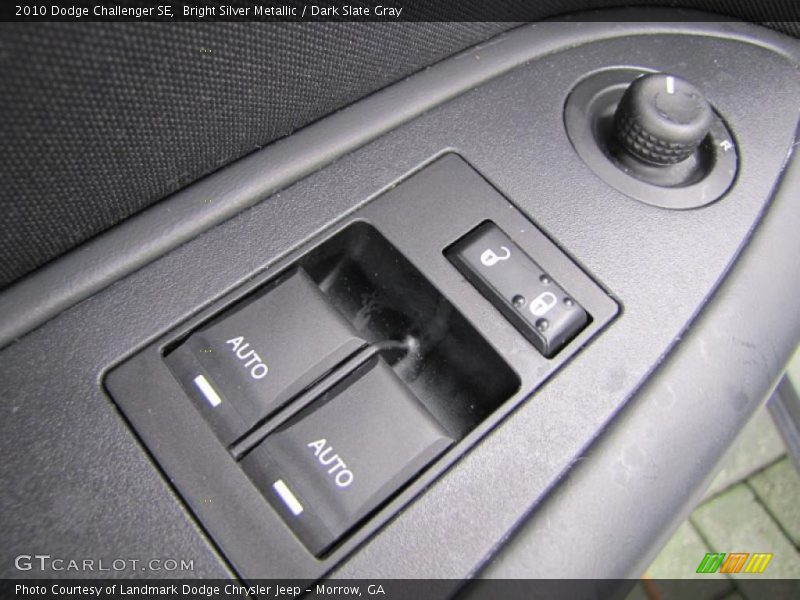Bright Silver Metallic / Dark Slate Gray 2010 Dodge Challenger SE