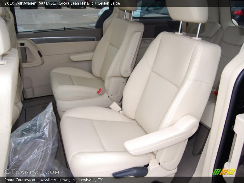 Cocoa Bean Metallic / Ceylon Beige 2010 Volkswagen Routan SE