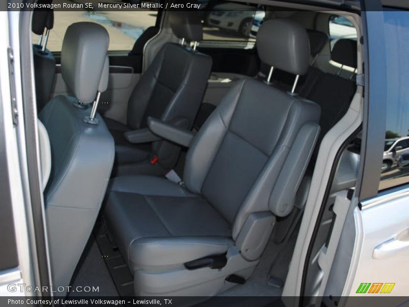 Mercury Silver Metallic / Aero Gray 2010 Volkswagen Routan SE