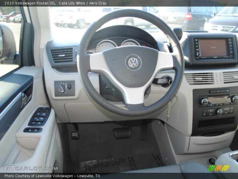 Calla Lilly White / Aero Gray 2010 Volkswagen Routan SEL