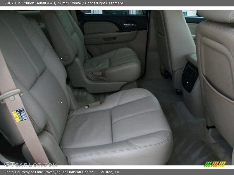 Summit White / Cocoa/Light Cashmere 2007 GMC Yukon Denali AWD
