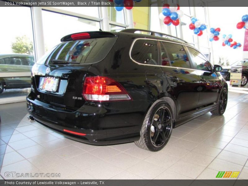 Black / Titan Black 2011 Volkswagen Jetta SE SportWagen