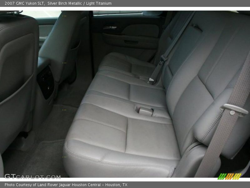 Silver Birch Metallic / Light Titanium 2007 GMC Yukon SLT