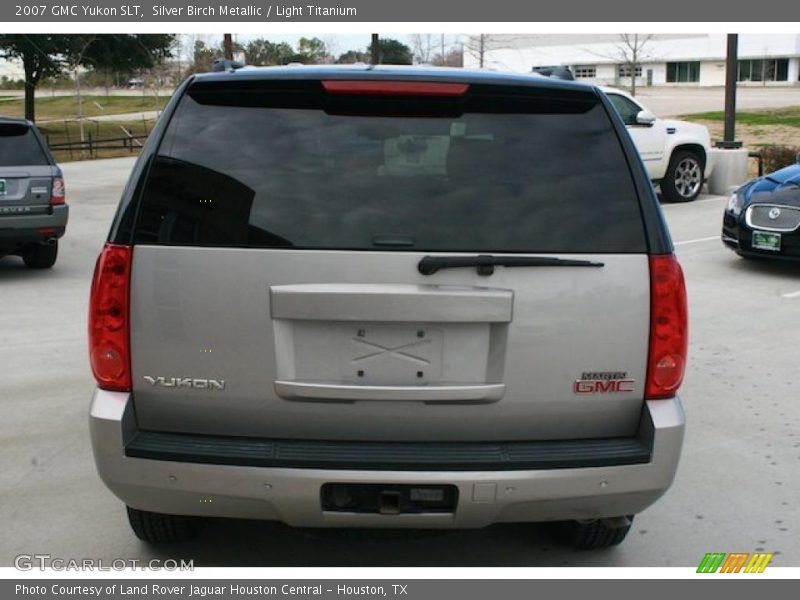 Silver Birch Metallic / Light Titanium 2007 GMC Yukon SLT