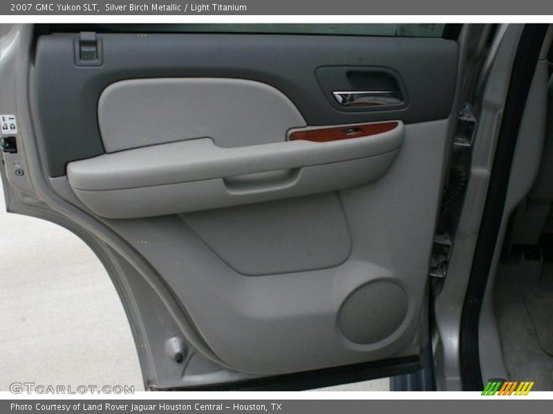 Silver Birch Metallic / Light Titanium 2007 GMC Yukon SLT