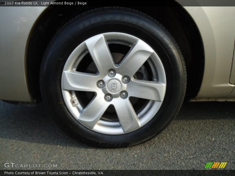 Light Almond Beige / Beige 2007 Kia Rondo LX