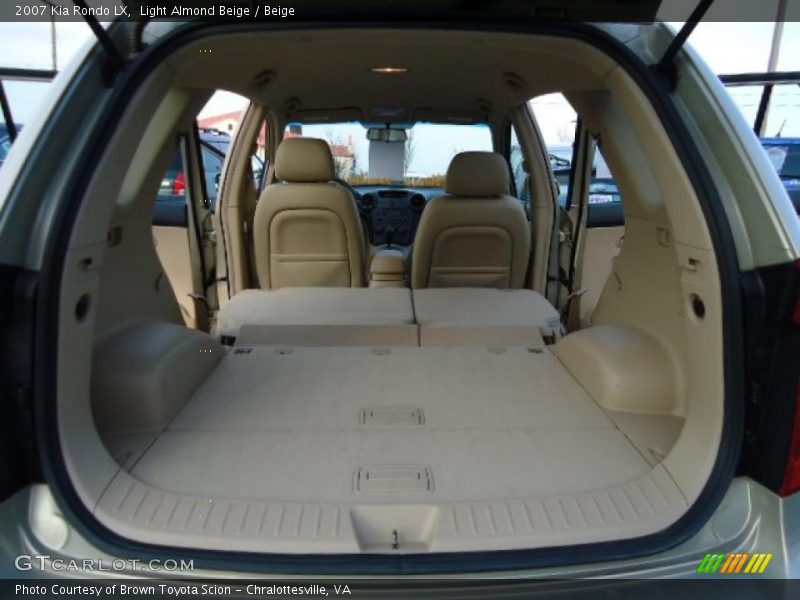 Light Almond Beige / Beige 2007 Kia Rondo LX