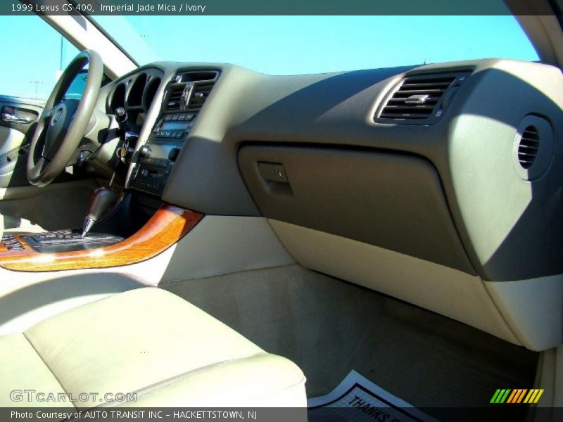 Imperial Jade Mica / Ivory 1999 Lexus GS 400