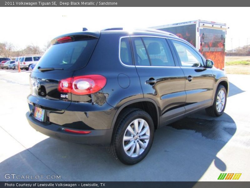  2011 Tiguan SE Deep Black Metallic