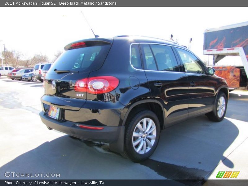 Deep Black Metallic / Sandstone 2011 Volkswagen Tiguan SE