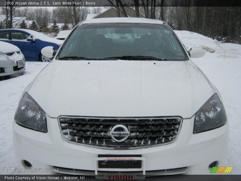 Satin White Pearl / Blond 2005 Nissan Altima 2.5 S