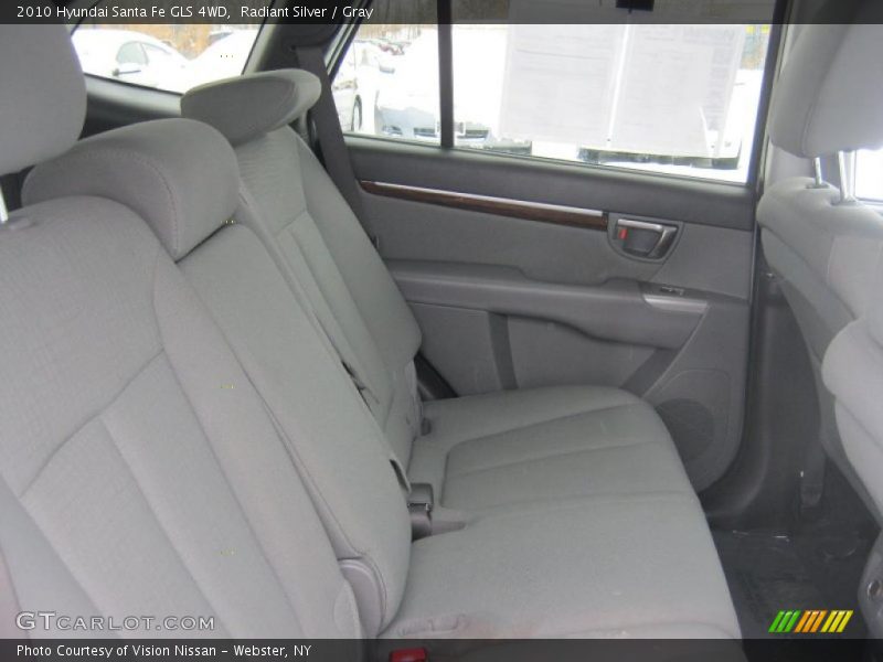 Radiant Silver / Gray 2010 Hyundai Santa Fe GLS 4WD