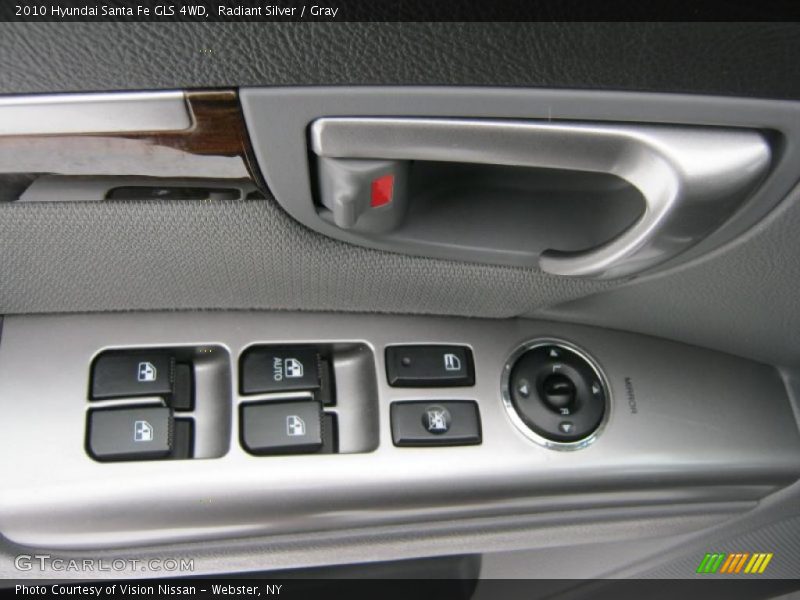 Radiant Silver / Gray 2010 Hyundai Santa Fe GLS 4WD