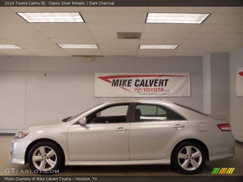 Classic Silver Metallic / Dark Charcoal 2010 Toyota Camry SE