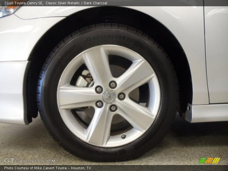 Classic Silver Metallic / Dark Charcoal 2010 Toyota Camry SE
