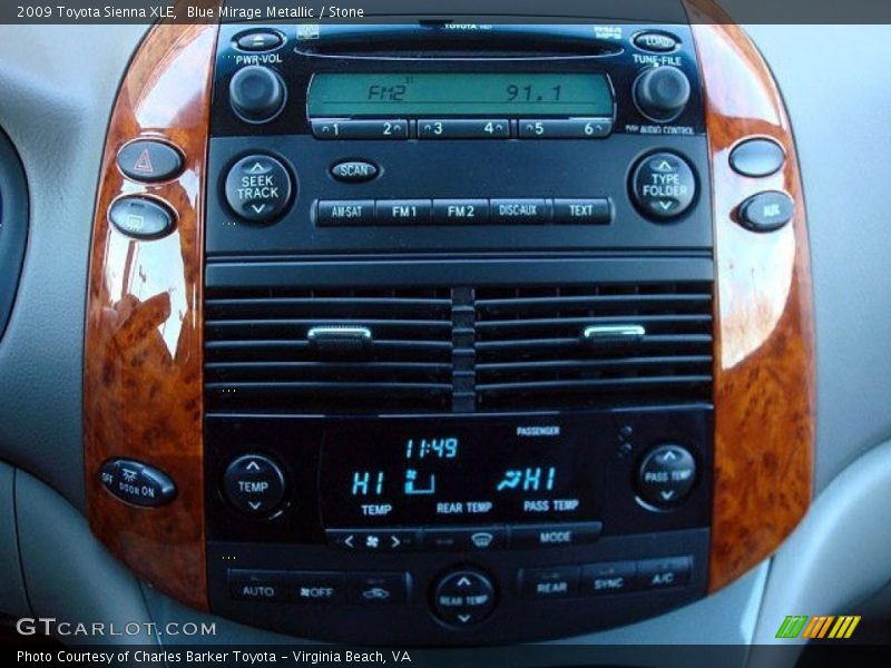 Controls of 2009 Sienna XLE