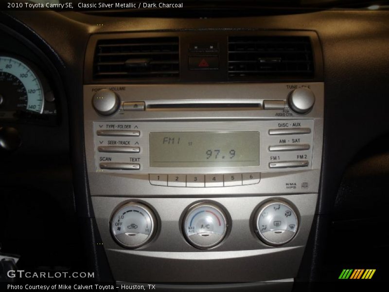 Classic Silver Metallic / Dark Charcoal 2010 Toyota Camry SE