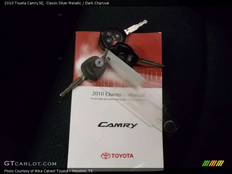 Classic Silver Metallic / Dark Charcoal 2010 Toyota Camry SE