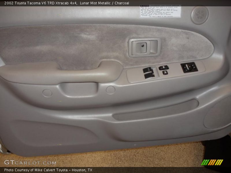Lunar Mist Metallic / Charcoal 2002 Toyota Tacoma V6 TRD Xtracab 4x4