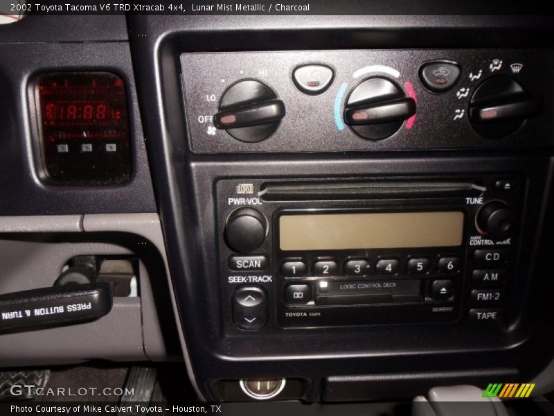 Lunar Mist Metallic / Charcoal 2002 Toyota Tacoma V6 TRD Xtracab 4x4