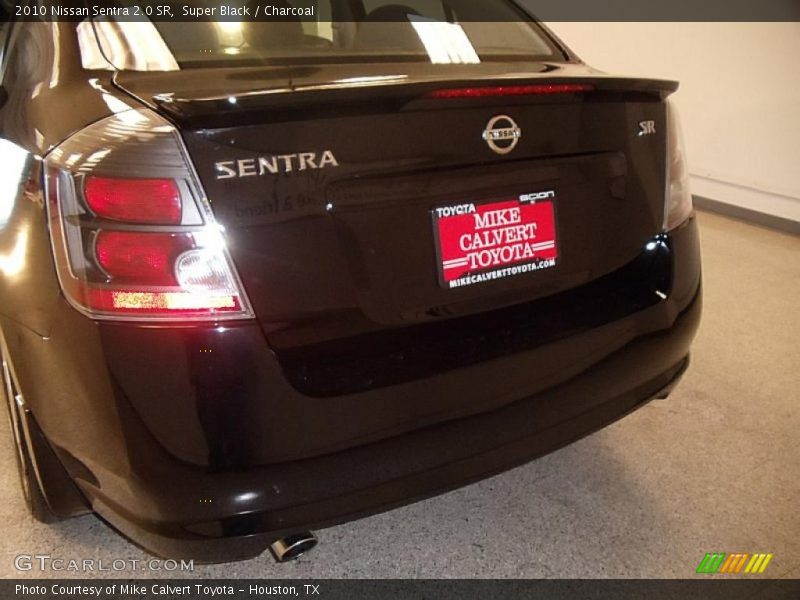 Super Black / Charcoal 2010 Nissan Sentra 2.0 SR