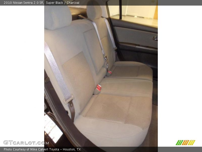 Super Black / Charcoal 2010 Nissan Sentra 2.0 SR