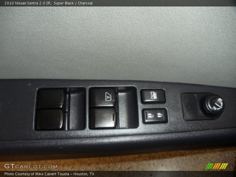 Super Black / Charcoal 2010 Nissan Sentra 2.0 SR