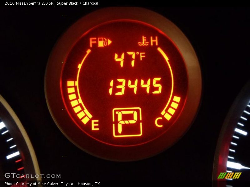 Super Black / Charcoal 2010 Nissan Sentra 2.0 SR