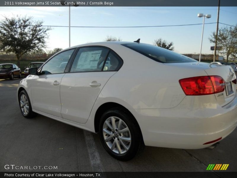 Candy White / Cornsilk Beige 2011 Volkswagen Jetta SE Sedan