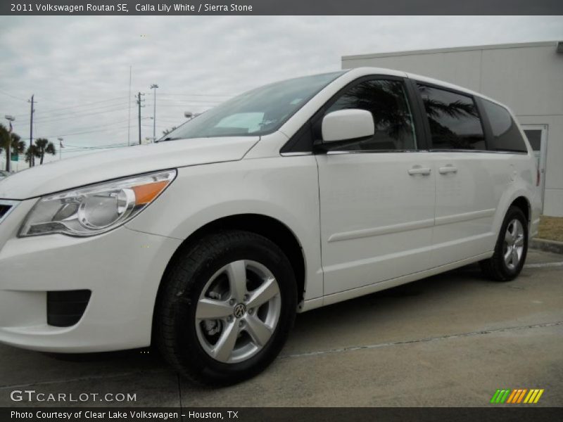 Calla Lily White / Sierra Stone 2011 Volkswagen Routan SE