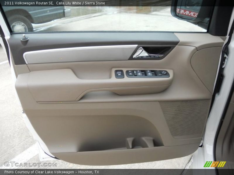 Calla Lily White / Sierra Stone 2011 Volkswagen Routan SE