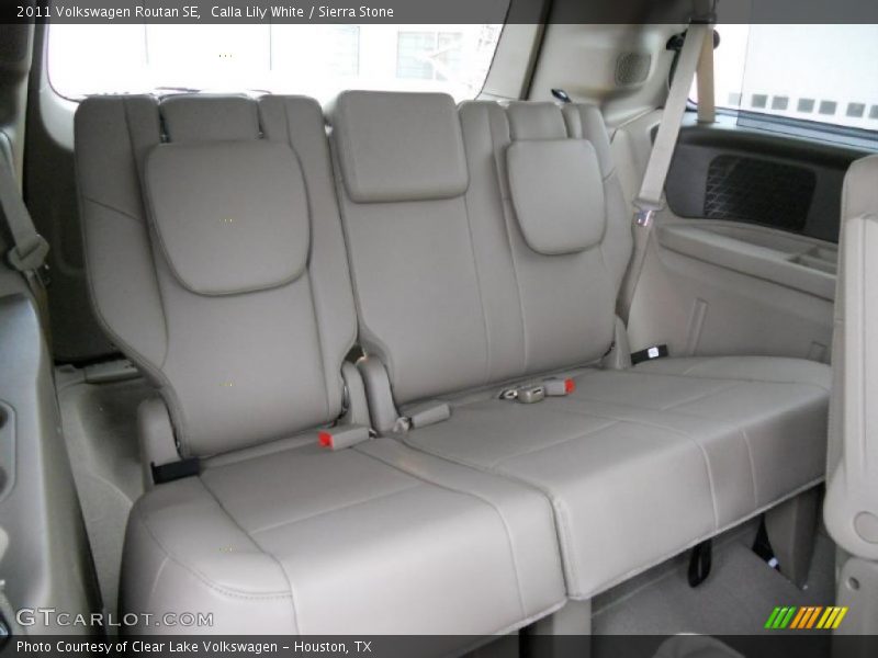  2011 Routan SE Sierra Stone Interior