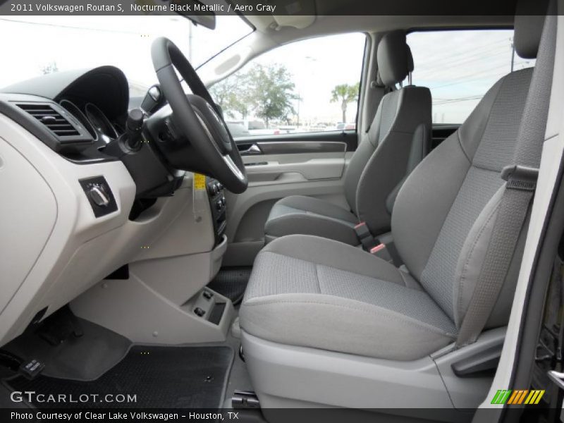  2011 Routan S Aero Gray Interior