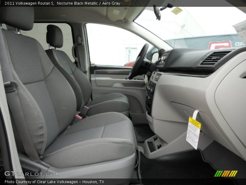  2011 Routan S Aero Gray Interior