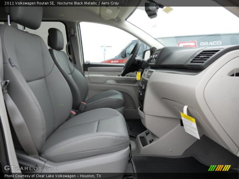 Nocturne Black Metallic / Aero Gray 2011 Volkswagen Routan SE