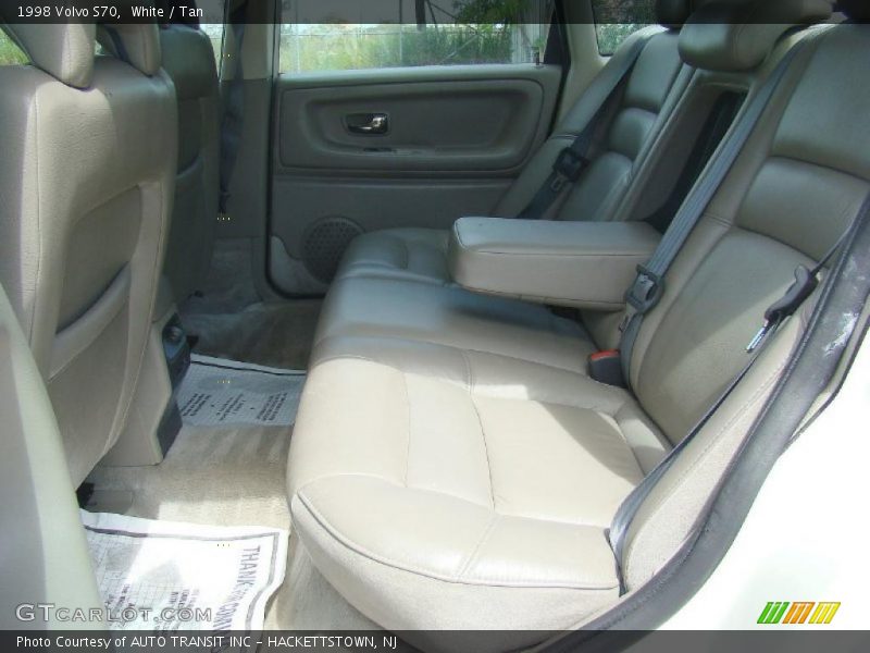White / Tan 1998 Volvo S70