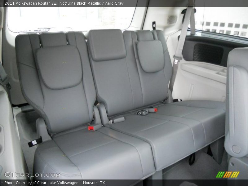 Nocturne Black Metallic / Aero Gray 2011 Volkswagen Routan SE