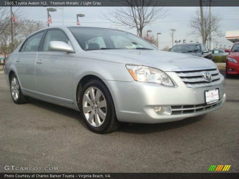 Titanium Metallic / Light Gray 2005 Toyota Avalon XLS