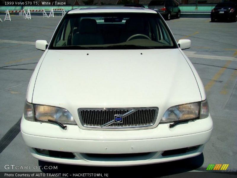 White / Taupe 1999 Volvo S70 T5