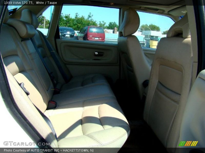 White / Taupe 1999 Volvo S70 T5