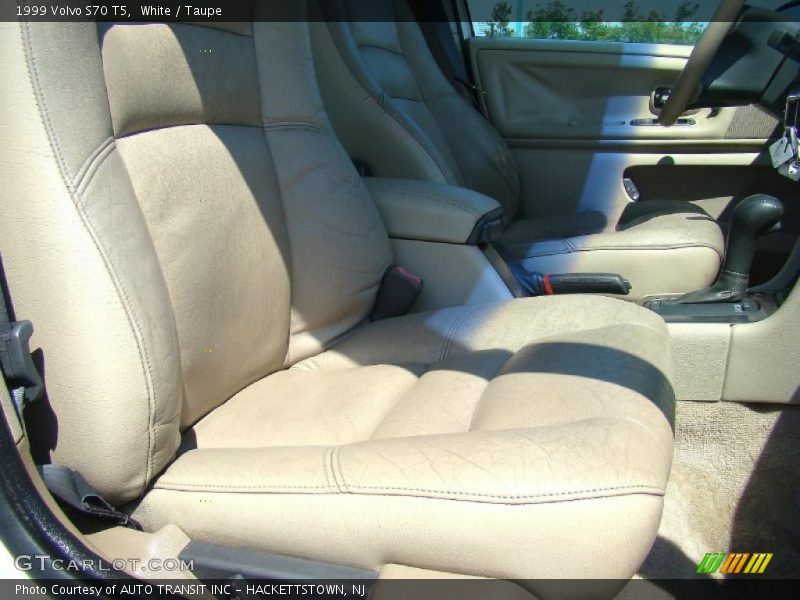 White / Taupe 1999 Volvo S70 T5
