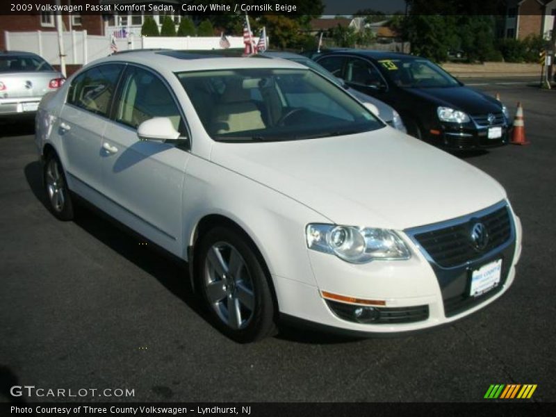 Candy White / Cornsilk Beige 2009 Volkswagen Passat Komfort Sedan
