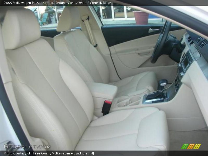 Candy White / Cornsilk Beige 2009 Volkswagen Passat Komfort Sedan