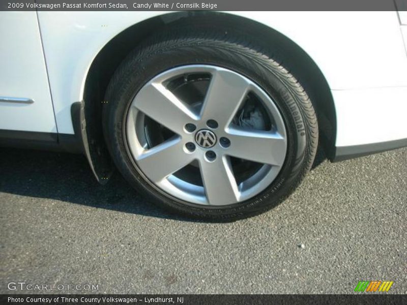 Candy White / Cornsilk Beige 2009 Volkswagen Passat Komfort Sedan