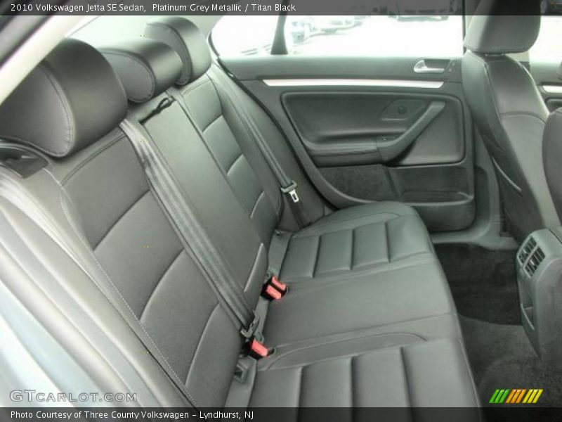Platinum Grey Metallic / Titan Black 2010 Volkswagen Jetta SE Sedan