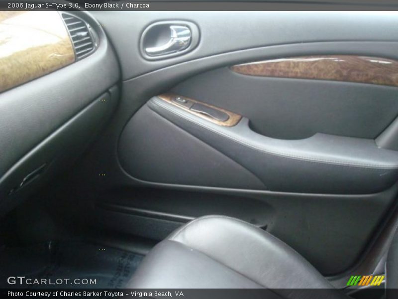 Ebony Black / Charcoal 2006 Jaguar S-Type 3.0