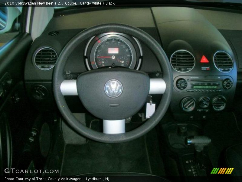 Candy White / Black 2010 Volkswagen New Beetle 2.5 Coupe