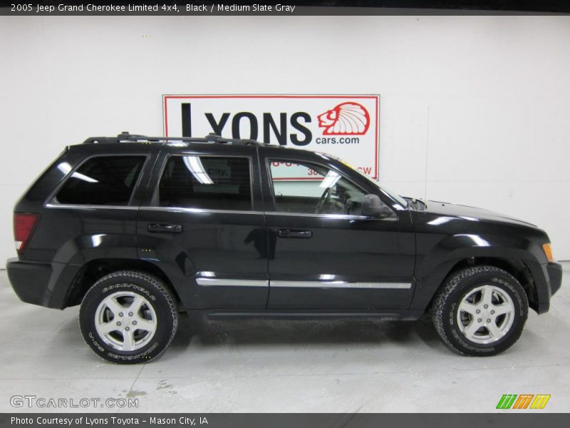 Black / Medium Slate Gray 2005 Jeep Grand Cherokee Limited 4x4