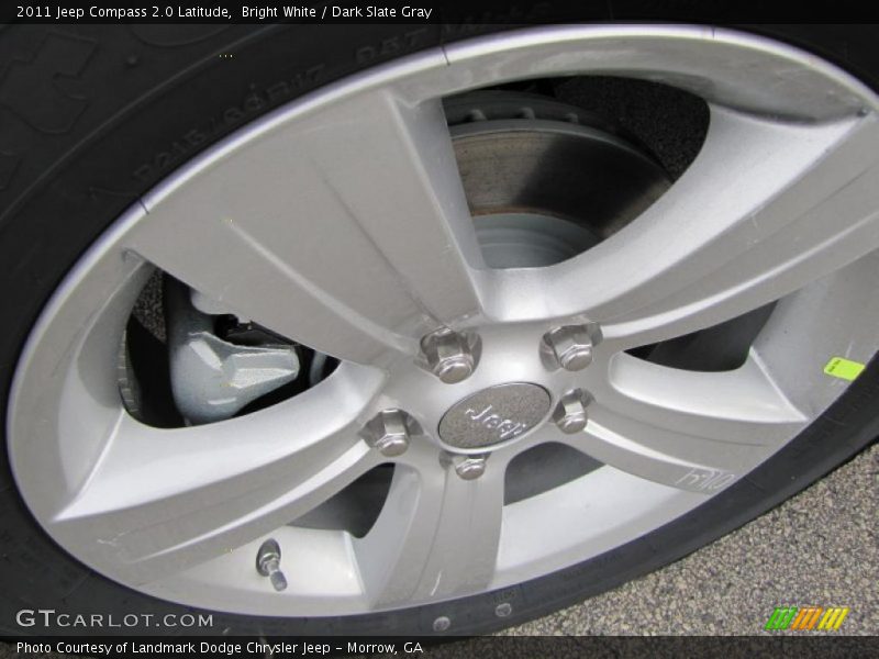 Bright White / Dark Slate Gray 2011 Jeep Compass 2.0 Latitude